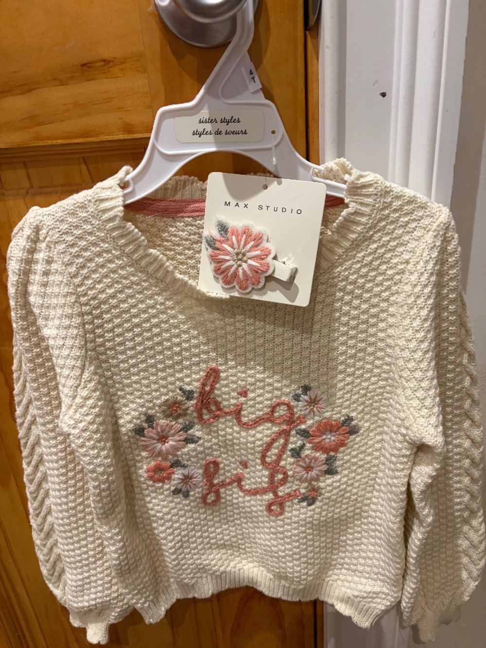 Max Studio Kids Cream Big Sis Sweater Size 4T Bonus Hair Clip Matching